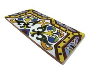 Azulejo sevillano pintado a mano. Modelo Fondo F184