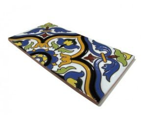 Azulejo sevillano pintado a mano. Modelo Fondo F111